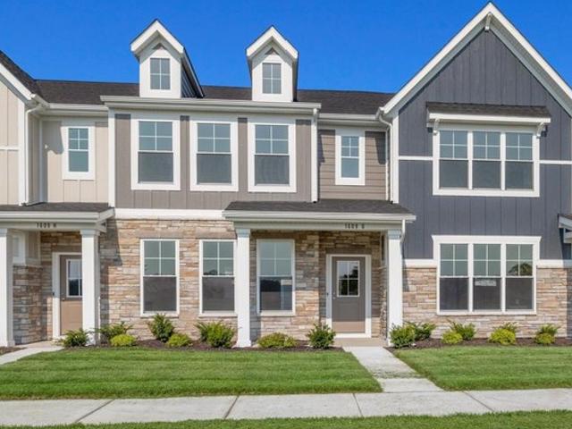 Townhouse for sale in Dyer, Indiana