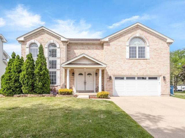 House for sale in Itasca, Illinois