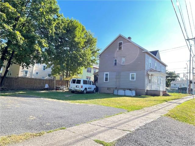House for sale in Syracuse, New York