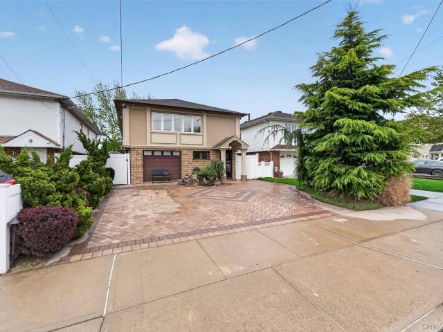 House for sale in Queens, Arverne