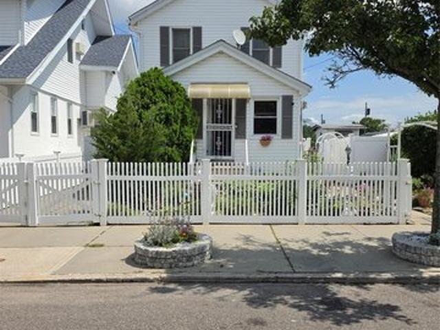 House for sale in Howard Beach, New York