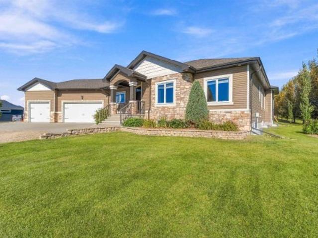 House for sale in Alberta