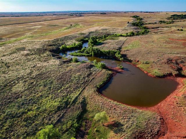 Land for sale in Sayre, Beckham County
