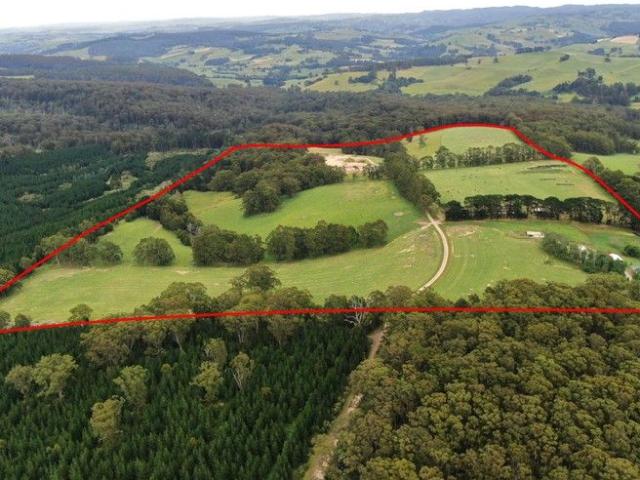 Cottage for sale in Darlimurla, Victoria