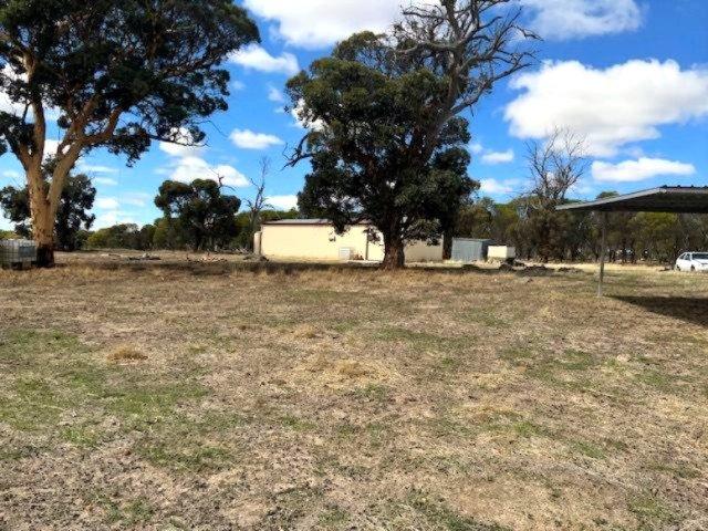 Cottage for sale in Stratherne, Western Australia