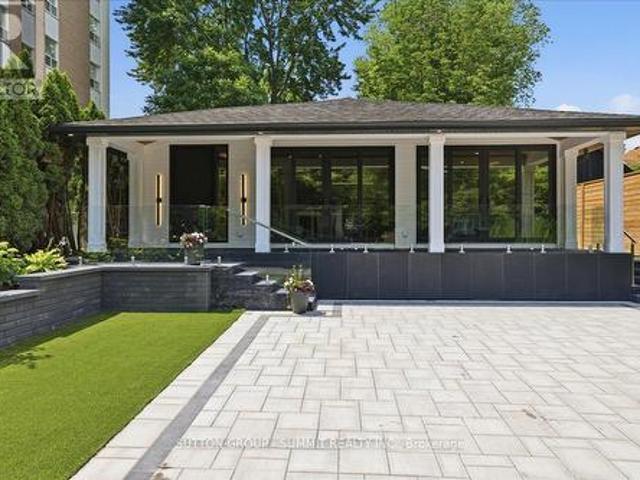 House for sale in Oakville, Ontario