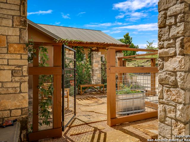 House for sale in Comfort