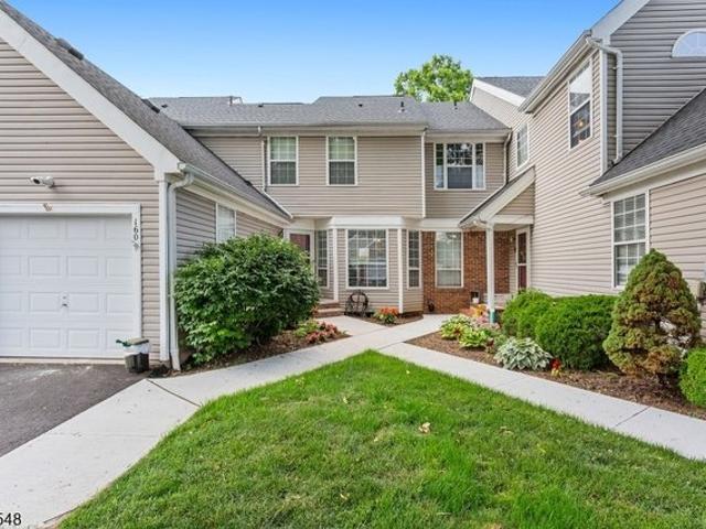 Condo for sale in Neshanic Station, New Jersey