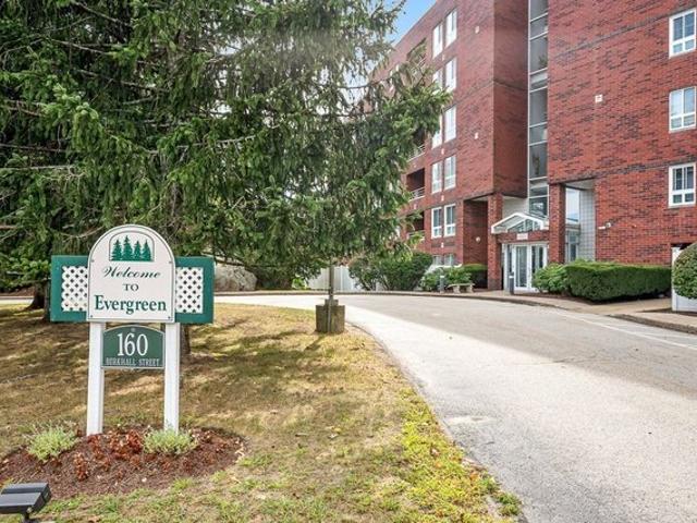 Condo for sale in Weymouth, Norfolk County