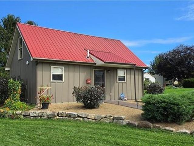 House for sale in Coral, Center Township