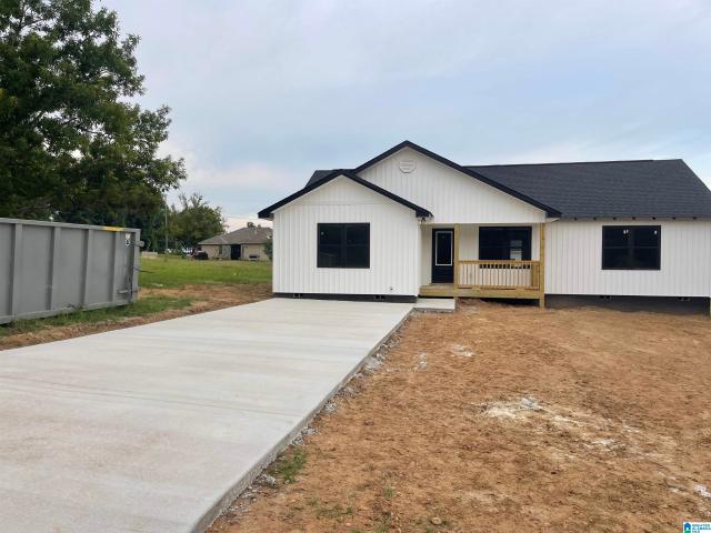 House for sale in Clanton, Alabama