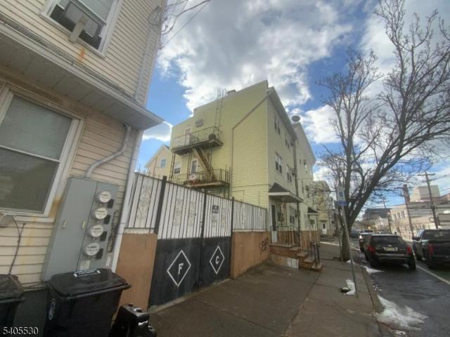 Commercial for sale in Newark, New Jersey