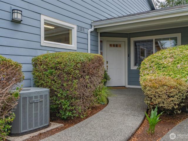 Condo for sale in Allyn, Washington