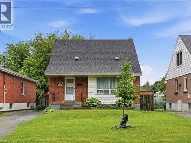 House for sale in Ancaster, Ontario