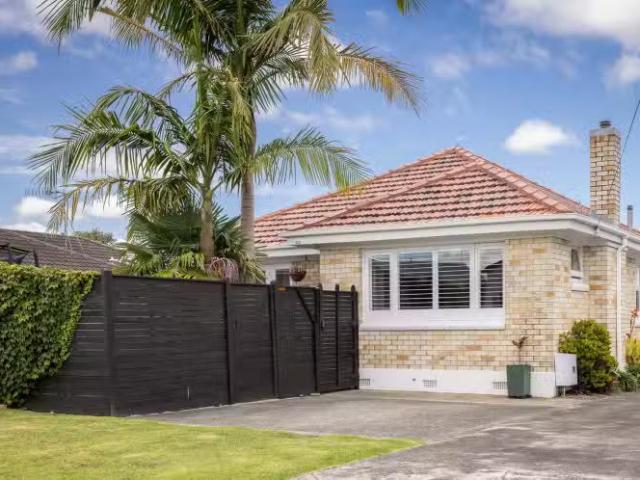 House for sale in Omokoroa, Bay Of Plenty
