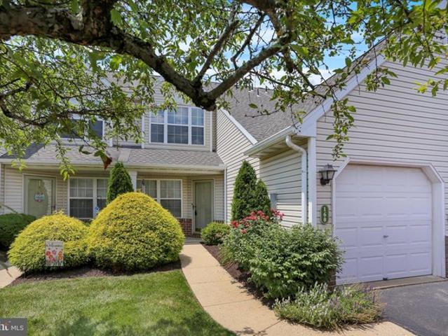 Townhouse for sale in Wyomissing, Pennsylvania