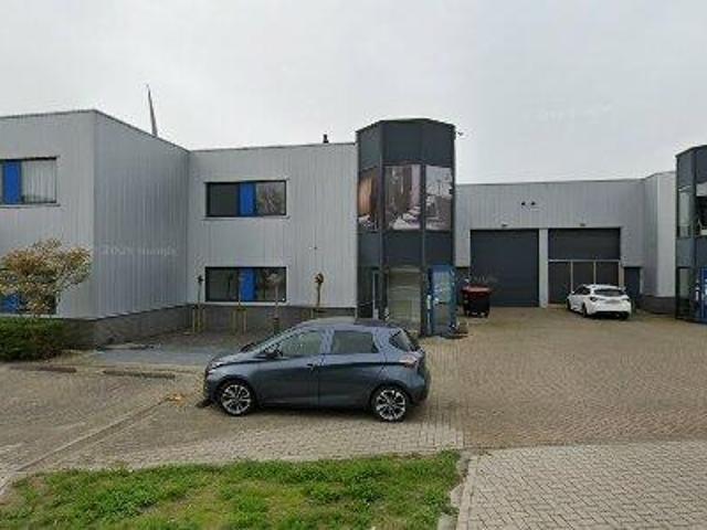 Bedrijfspand te huur in Zaandam, Noord Holland