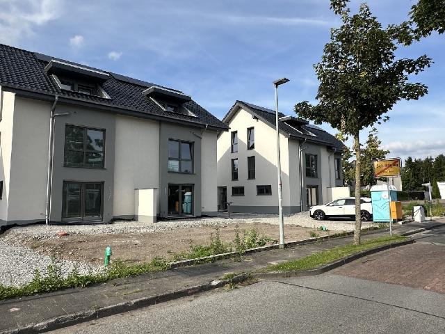 Doppelhaushälfte kaufen in Oesterholz-Haustenbeck, Schlangen