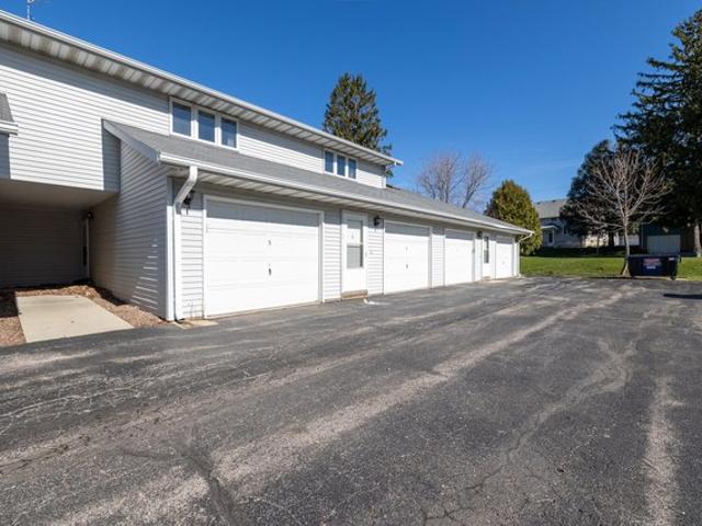 Condo for sale in Slinger, Wisconsin