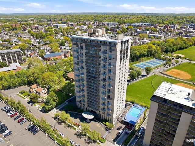 Condo for sale in Hackensack, New Jersey