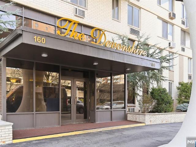 Condo for sale in Hackensack, New Jersey