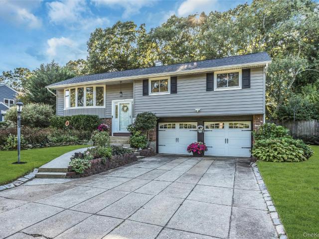 House for sale in Great River, Town of Islip