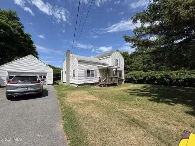 House for rent in Clifton Park