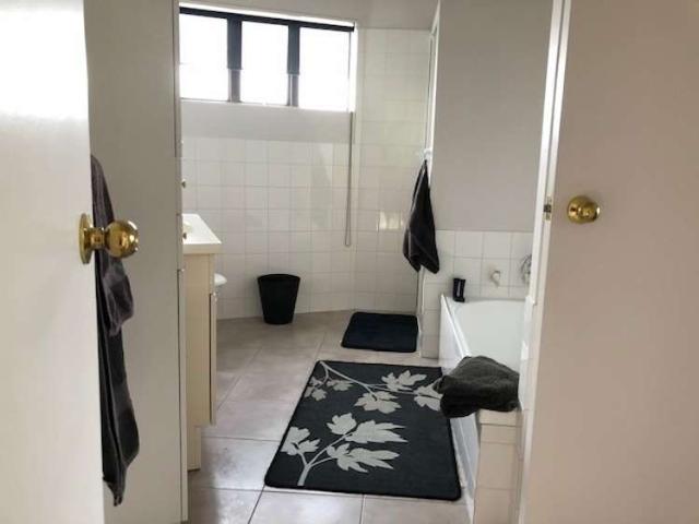 Townhouse for rent in Wairau Valley
