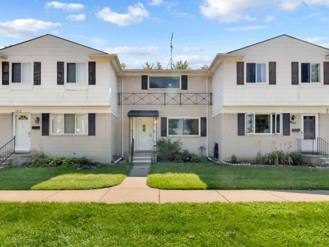 Townhouse for sale in Mount Clemens, Michigan