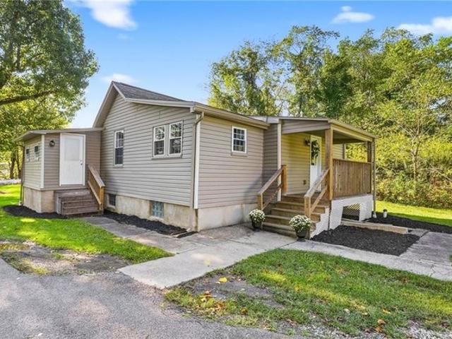 House for sale in Farmington, Pennsylvania