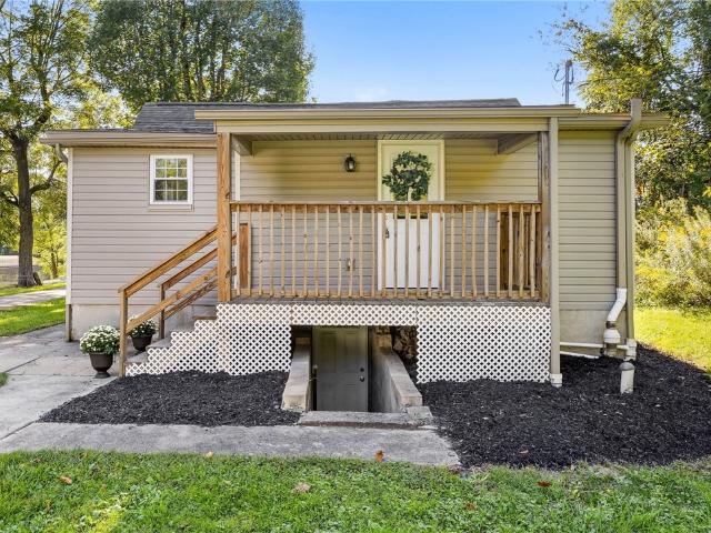 House for sale in Farmington, Pennsylvania
