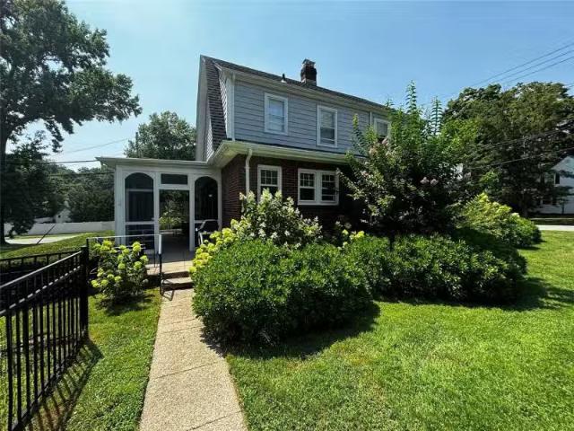 House for rent in Levittown