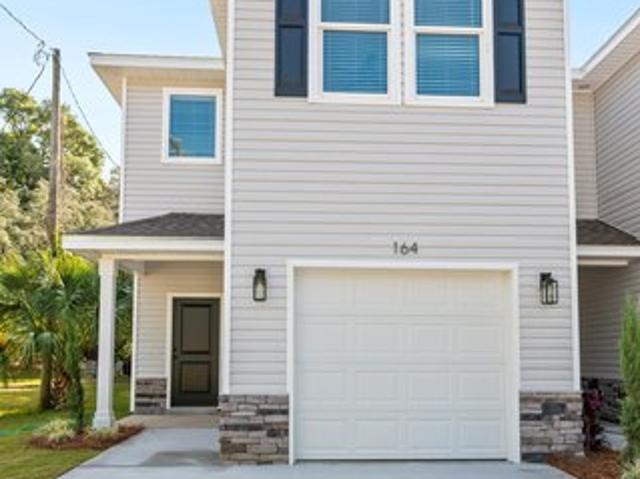 Townhouse for sale in Valparaiso, Florida