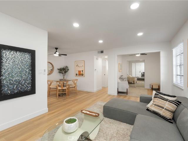 Townhouse for sale in Costa Mesa, California