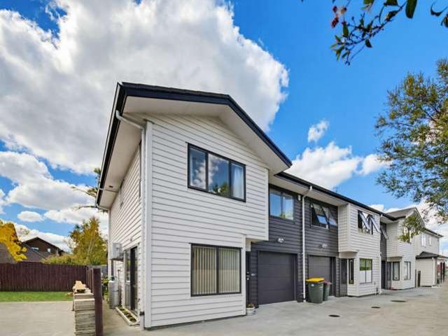 Townhouse for sale in Manurewa