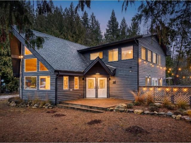 Apartment for sale in Sirdar, British Columbia