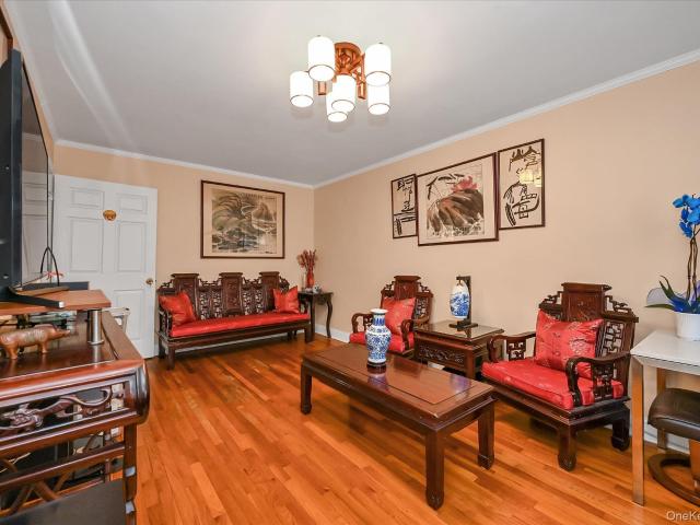 House for sale in Queens, Arverne