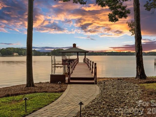 House for sale in Hicks Crossroads, Huntersville