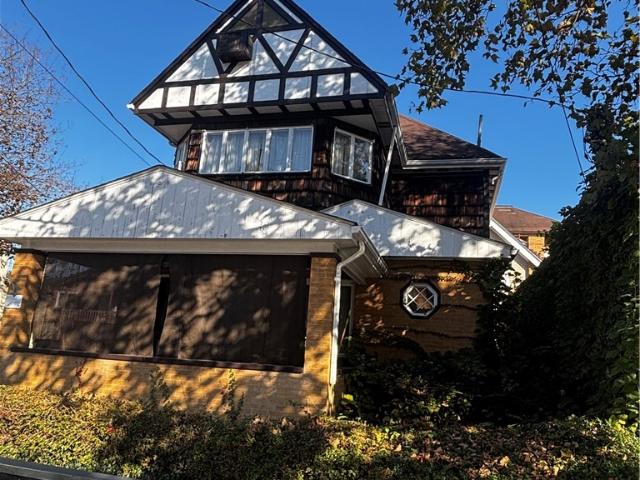 House for sale in Mount Washington, Beaver Falls