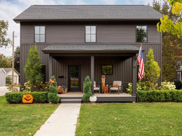 House for sale in Oakwood Triangle, Traverse City