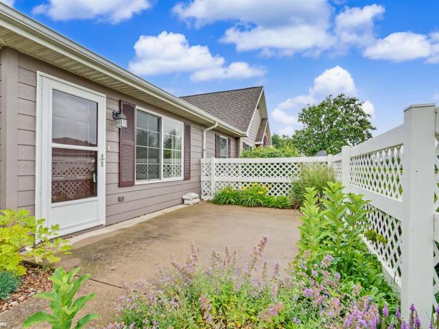 Condo for sale in Ashford Park, Mount Pleasant