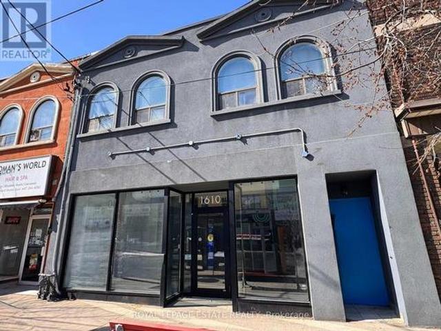 Commercial for rent in Toronto