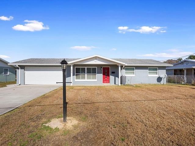 House for sale in Astor, Florida