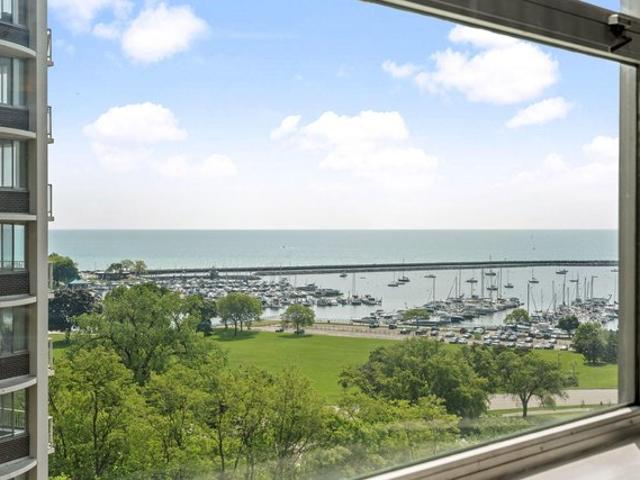 Condo for sale in Milwaukee, Wisconsin