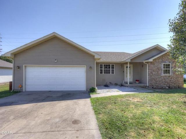 House for sale in Carthage, Missouri