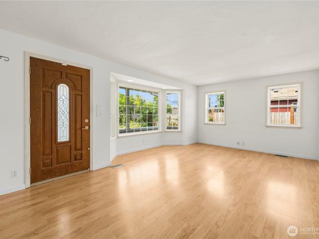 House for sale in Sumner, Pierce County