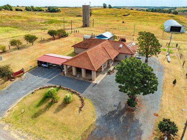 House for sale in Caddo, Oklahoma