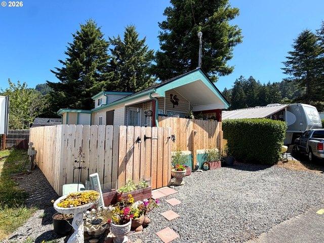 House for sale in Brookings, Curry County