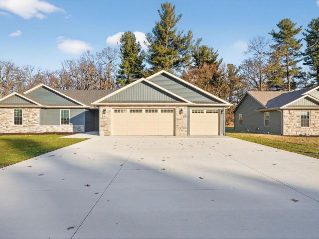 House for sale in Demotte, Indiana