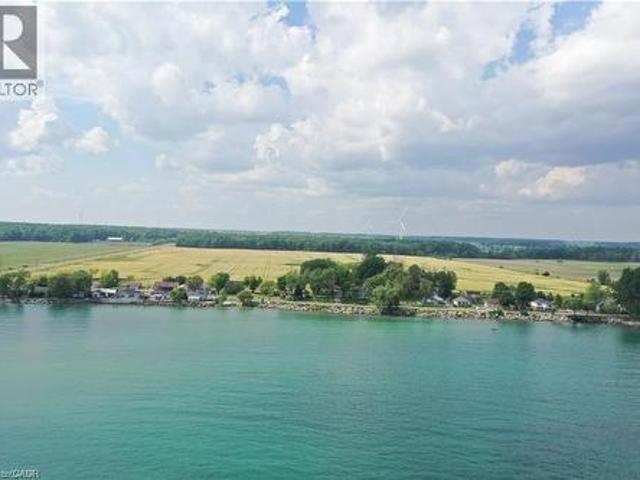 Land for sale in Ontario